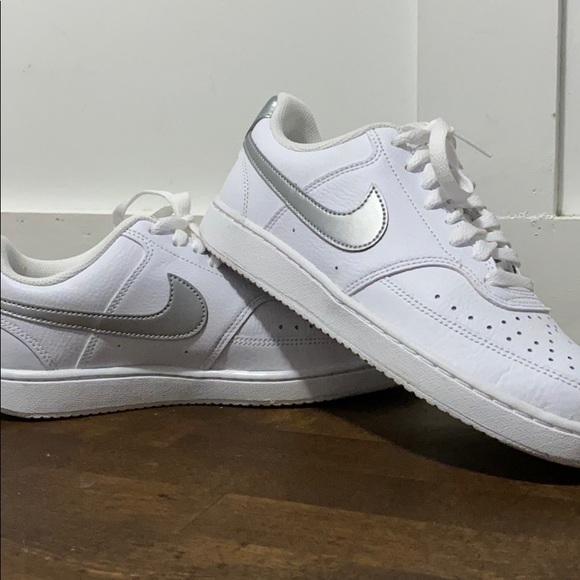 Nike Court Vision Low Sneaker - Picture 1 of 1
